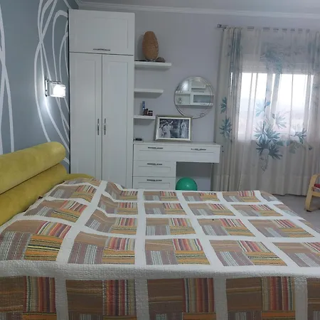 Side Apartment